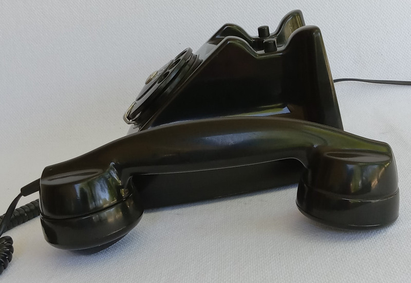Antique United Kingdom  bakelite  telephone  