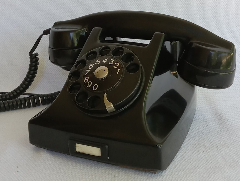 Antique United Kingdom  bakelite  telephone  