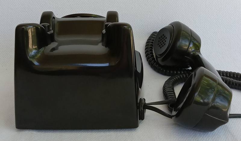 Antique United Kingdom  bakelite  telephone  