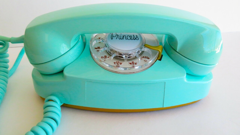  Turquoise   Western Electric Princess  telephone 701B