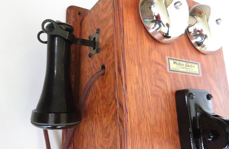  Quartersawn Oak 1908  wall phone Western Electric 
