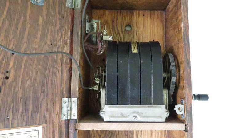  Quartersawn Oak 1908  wall phone Western Electric 