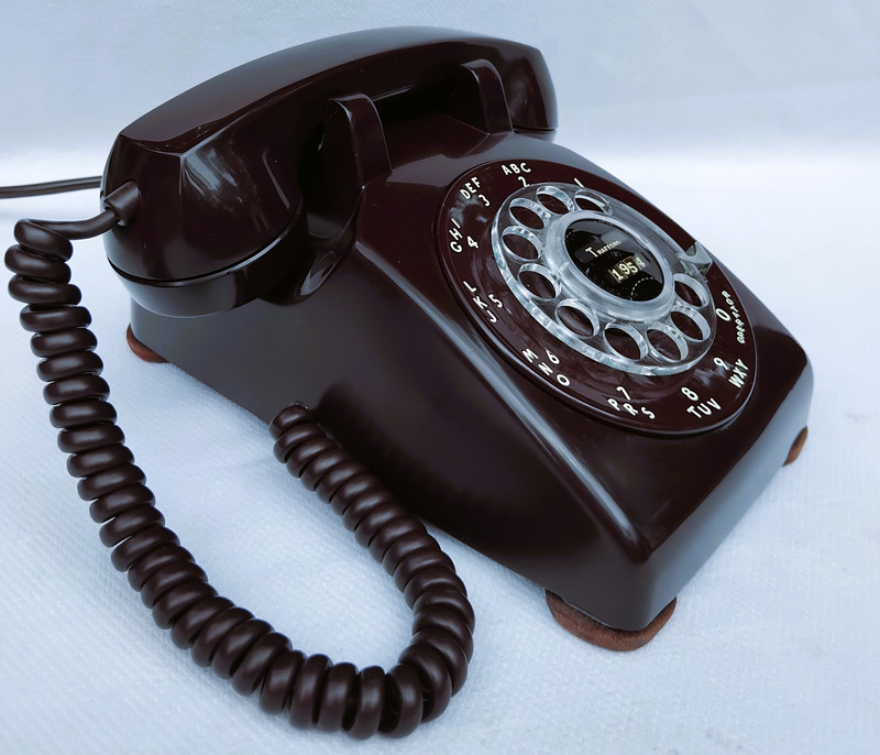   Western Electric Mahogany 1955 soft plastic WE 500 