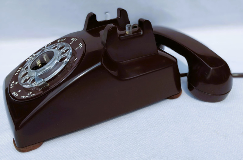   Western Electric Mahogany 1955 soft plastic WE 500 