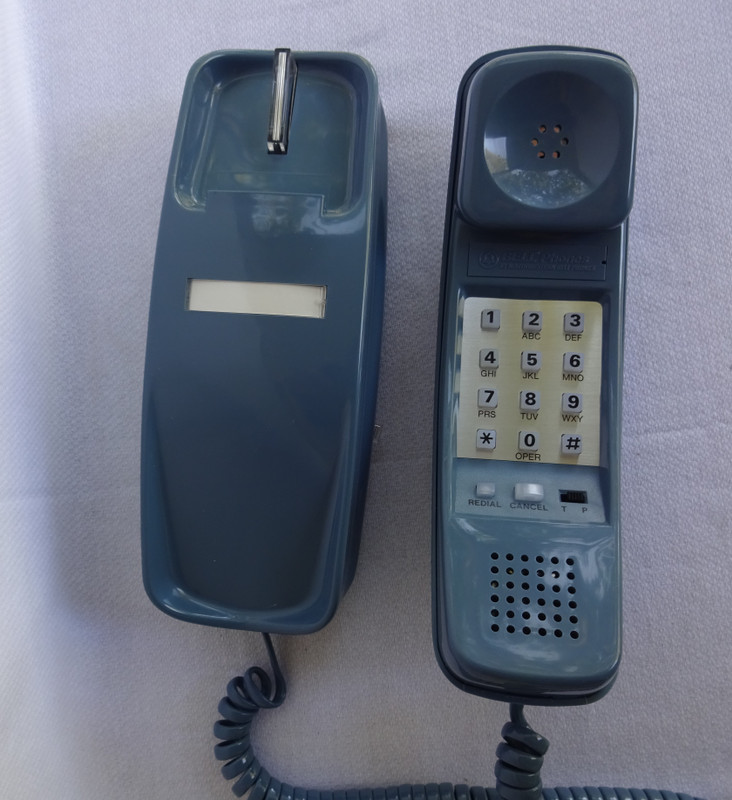  Colonial Blue  Western Electric Trimline desk Touch tone phone