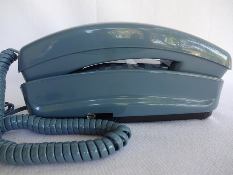  Colonial Blue  Western Electric Trimline desk Touch tone phone