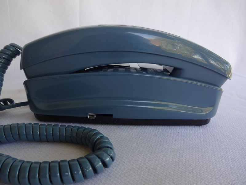  Colonial Blue  Western Electric Trimline desk Touch tone phone