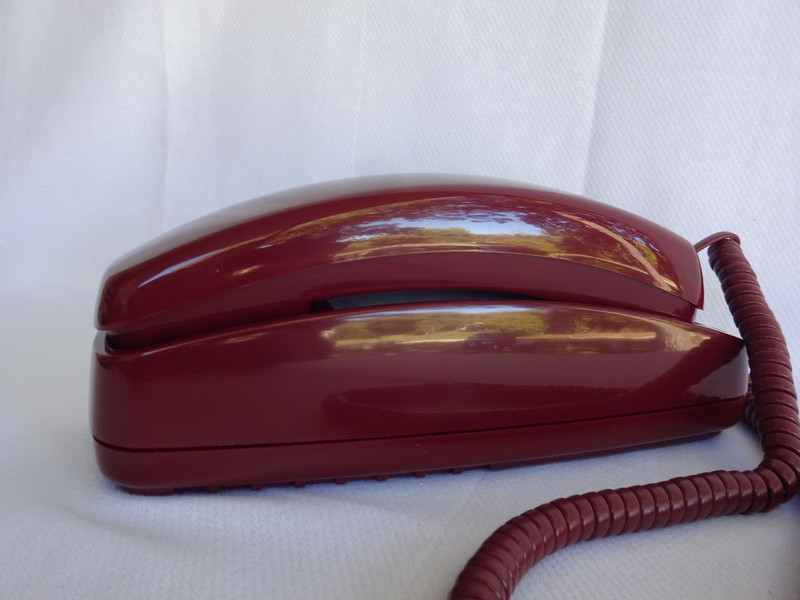  Trimline Burgundy touchtone NOS Signature series AT&T
