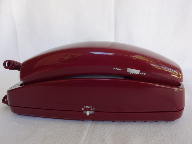  Trimline Burgundy touchtone NOS Signature series AT&T