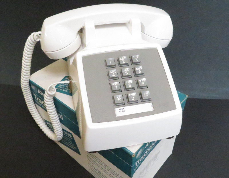 White  2500 Touch tone phone New in the box NOS