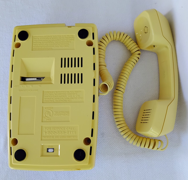 Light Yellow touch tone desk telephone Signature Traditional AT&T 