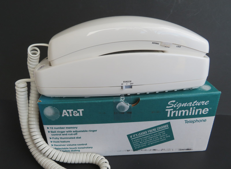   Trimline White  touchtone NOS Signature series AT&T