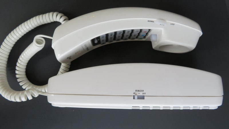   Trimline White  touchtone NOS Signature series AT&T