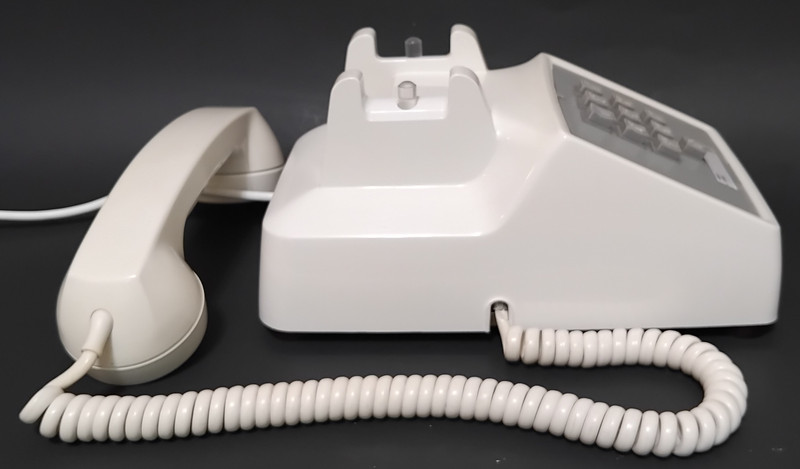 White 1500 Touch tone phone Western Electric  10 button