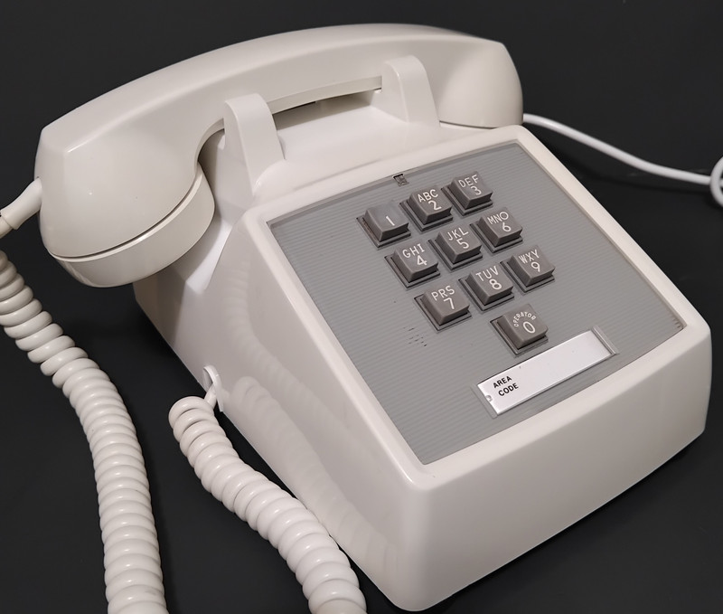 White 1500 Touch tone phone Western Electric  10 button