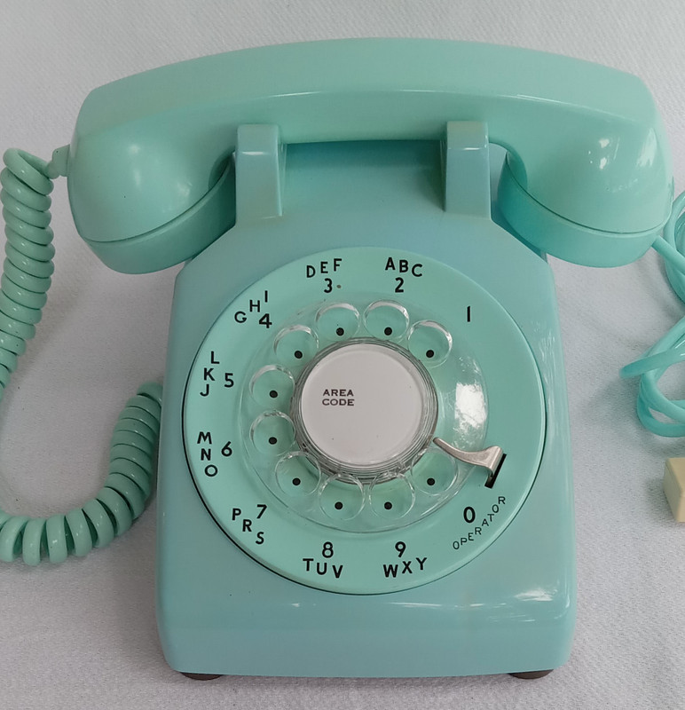 Turquoise 500 desk Western Electric  telephone