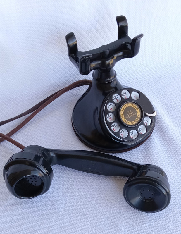 Western Electric 102 B1 telephone subscriber set with 634 Subset