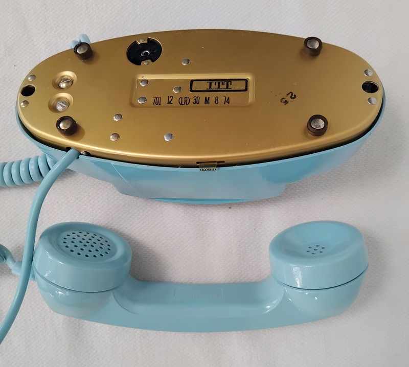  Aqua blue Princess  telephone   Kellogg/   ITT