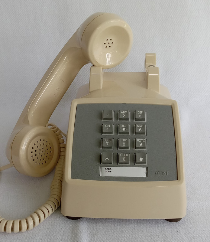 Ivory  2500 Touch tone phone New in the box NOS