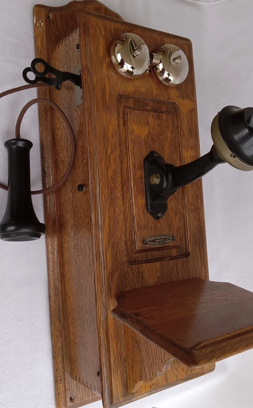 Dominion Wooden Wall phone