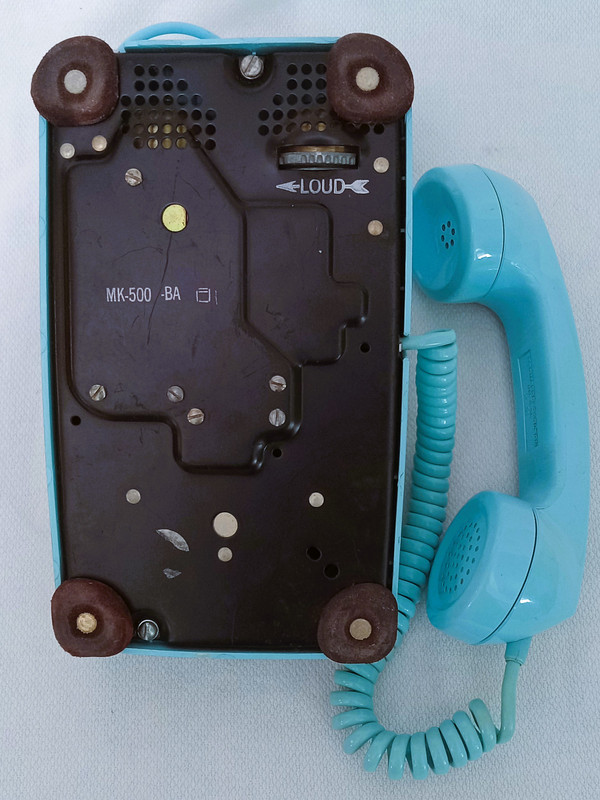 Kellogg  500 blue desk phone