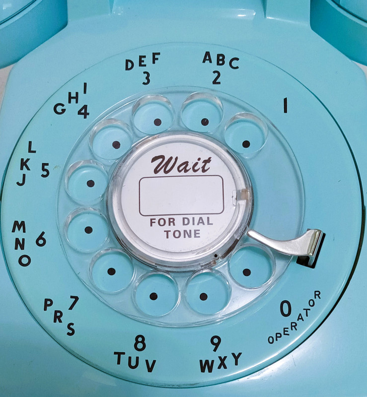 Kellogg  500 blue desk phone