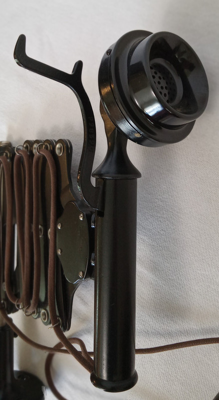 Scissors phone with subset Railroad phone Like new