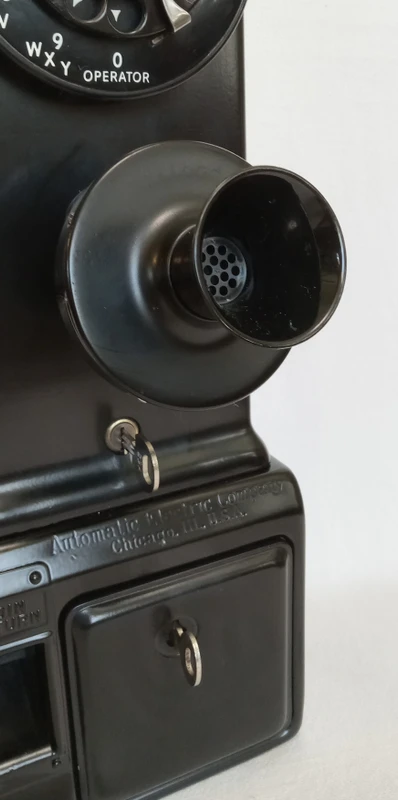   2 piece    3 slot Payphone Working  Older Version