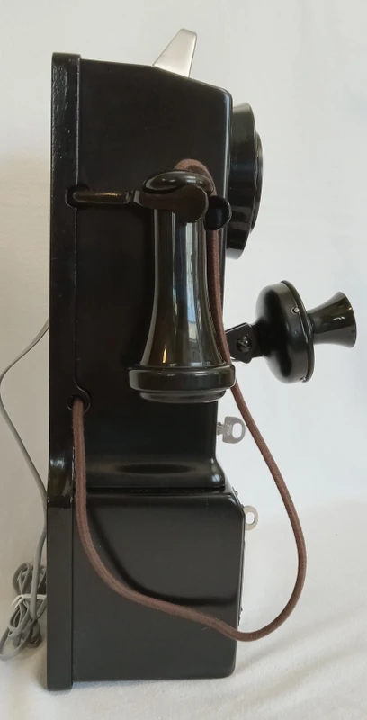   2 piece    3 slot Payphone Working  Older Version