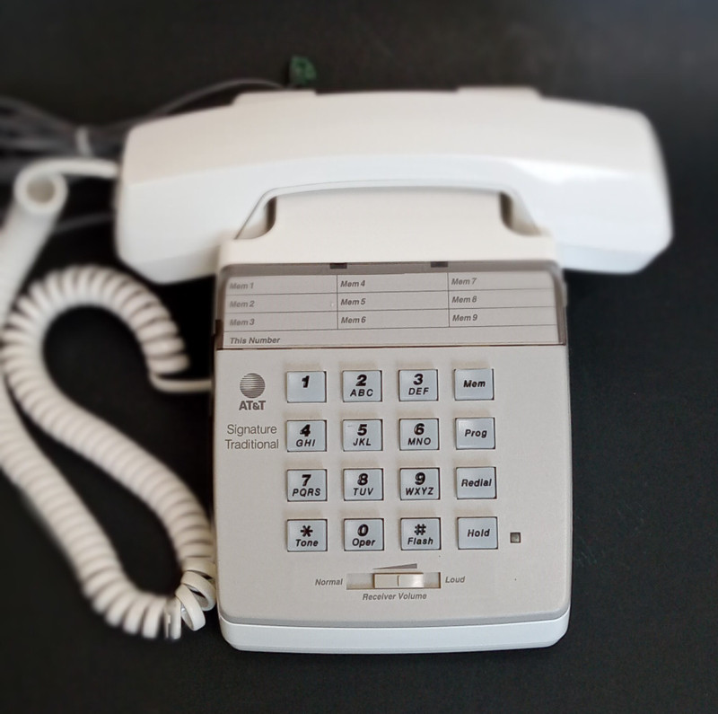 White  touch tone telephone Signature Traditional AT&T NOS