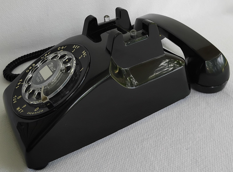   Western Electric telephone model 500 Fully restored    Modular Version