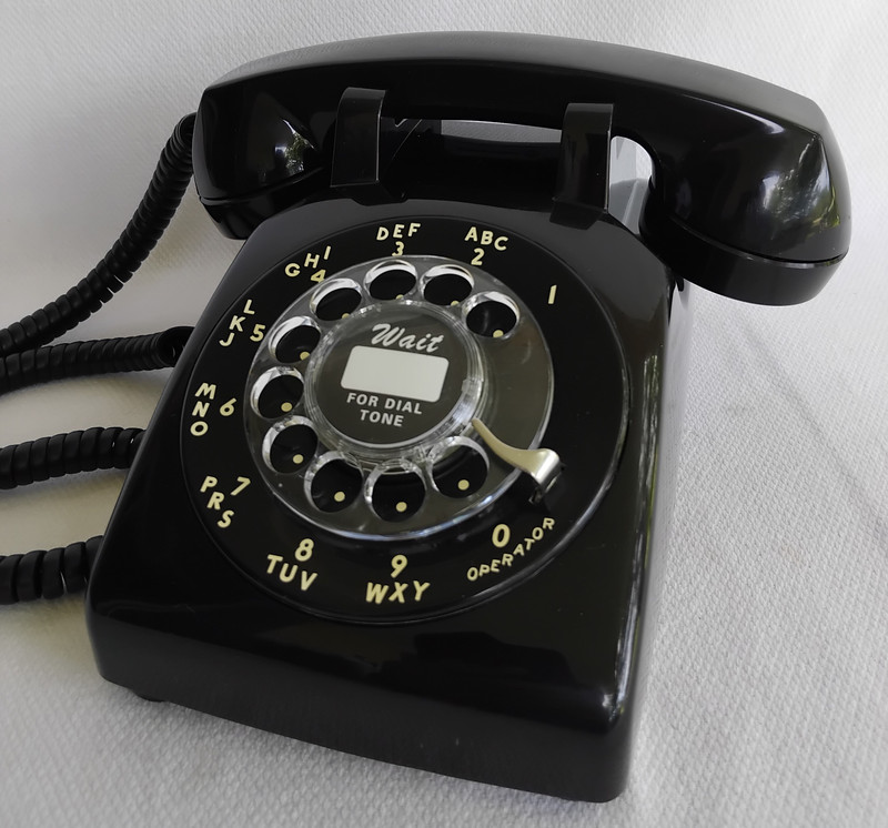   Western Electric telephone model 500 Fully restored    Modular Version
