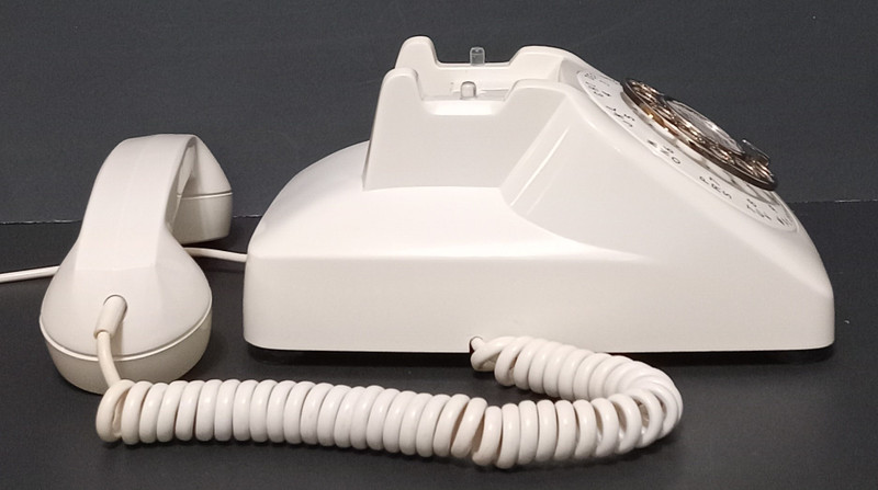 Fantastic White AE80 by Automatic Electric phone