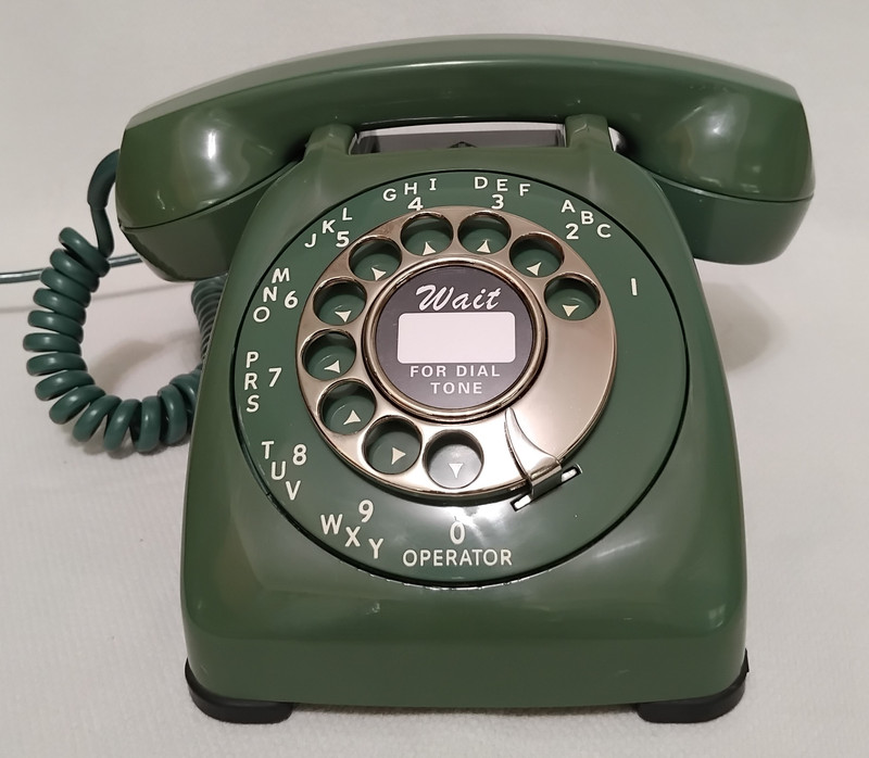 Green Automatic Electric phone AE 80
