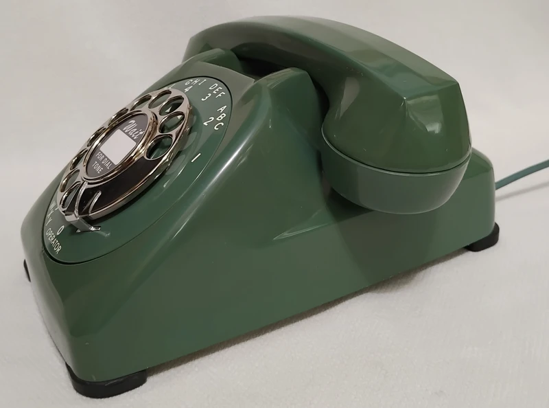 Green Automatic Electric phone AE 80