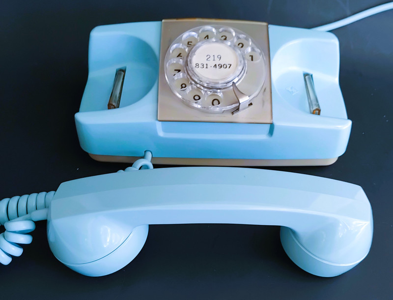 Aqua Starlite telephone Automatic Electric