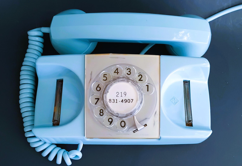 Aqua Starlite telephone Automatic Electric