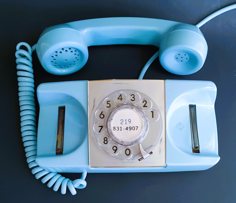 Aqua Starlite telephone Automatic Electric