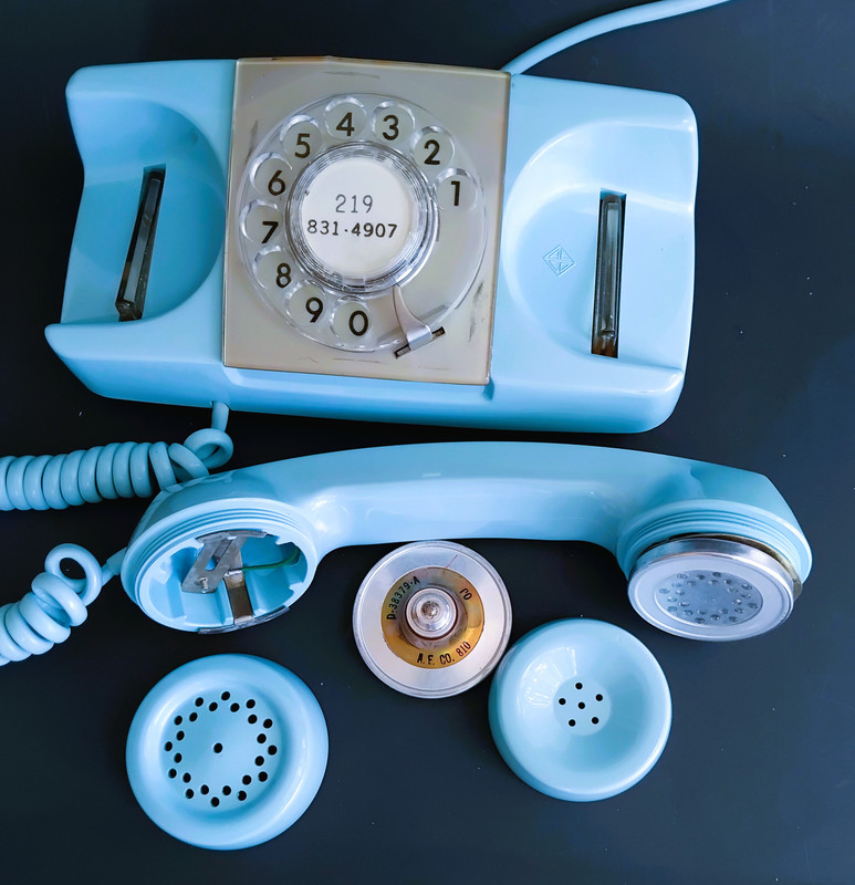 Aqua Starlite telephone Automatic Electric
