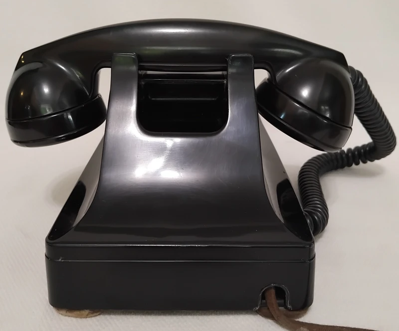 Multi line 302 telephone  464GG original cord
