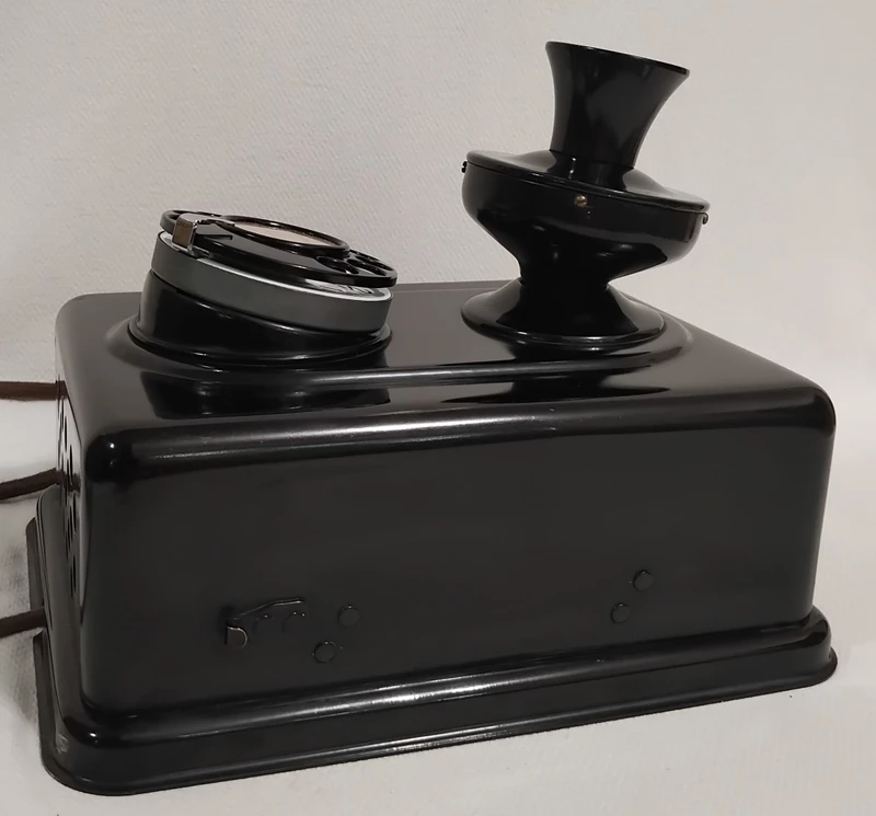   Automatic Electric 1920s metal wall phone Type 21