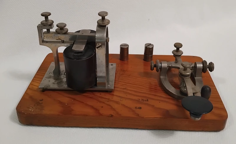 Antique J.H. Bunnell & Co New York Railroad Telegraph Key Sounder Wood Base