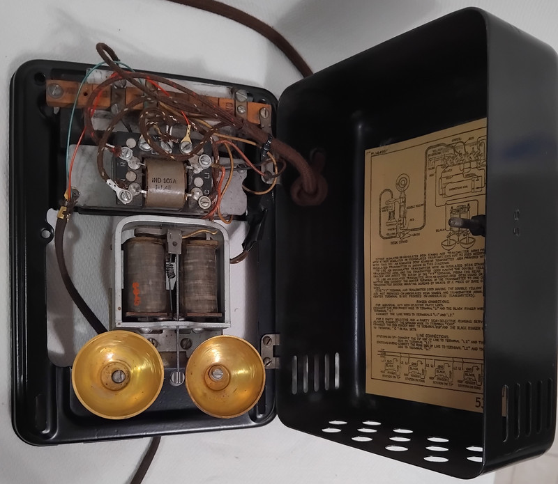  Western Electric 202 634A subscriber  telephone set 