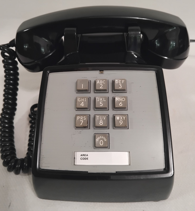   1500 Western Electric Touch tone phone  Black 10 button 