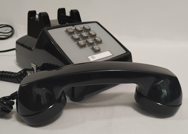  1500 Western Electric Touch tone phone  Black 10 button 