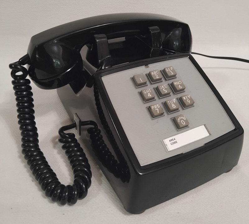   1500 Western Electric Touch tone phone  Black 10 button 