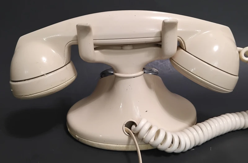   Western Electric Ivory 202  with F1 handset antique telephone