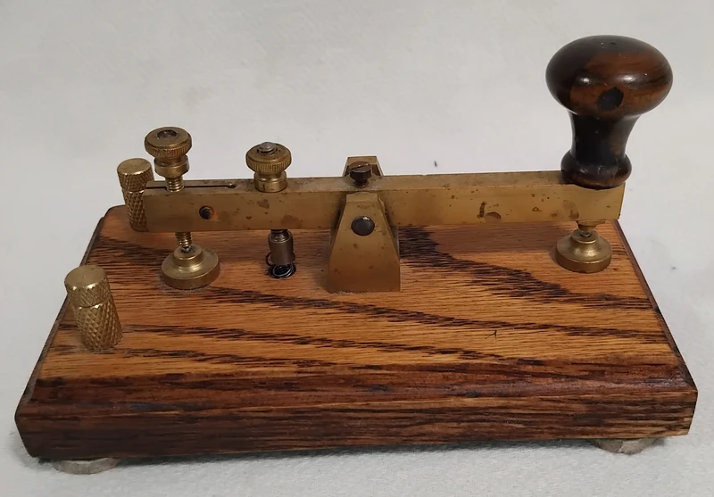 Telegraph Key original wood base telegraph