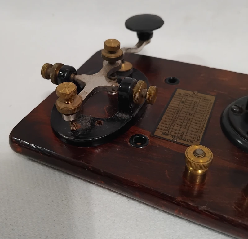 Telegraph Key original wood base telegraph