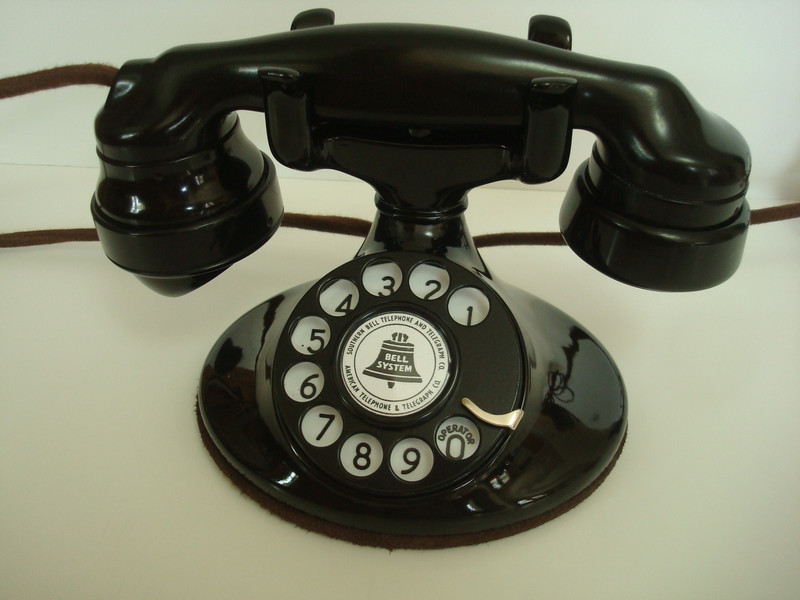   Western Electric 202 oval base telephone  E1 handset